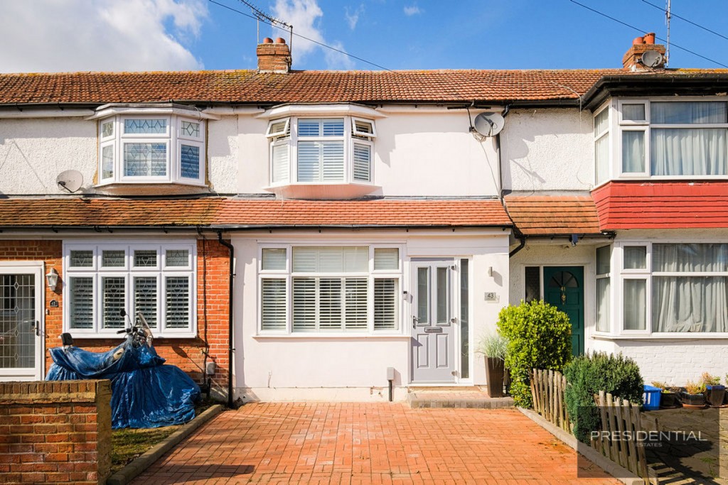 Southern Drive, Loughton, IG10