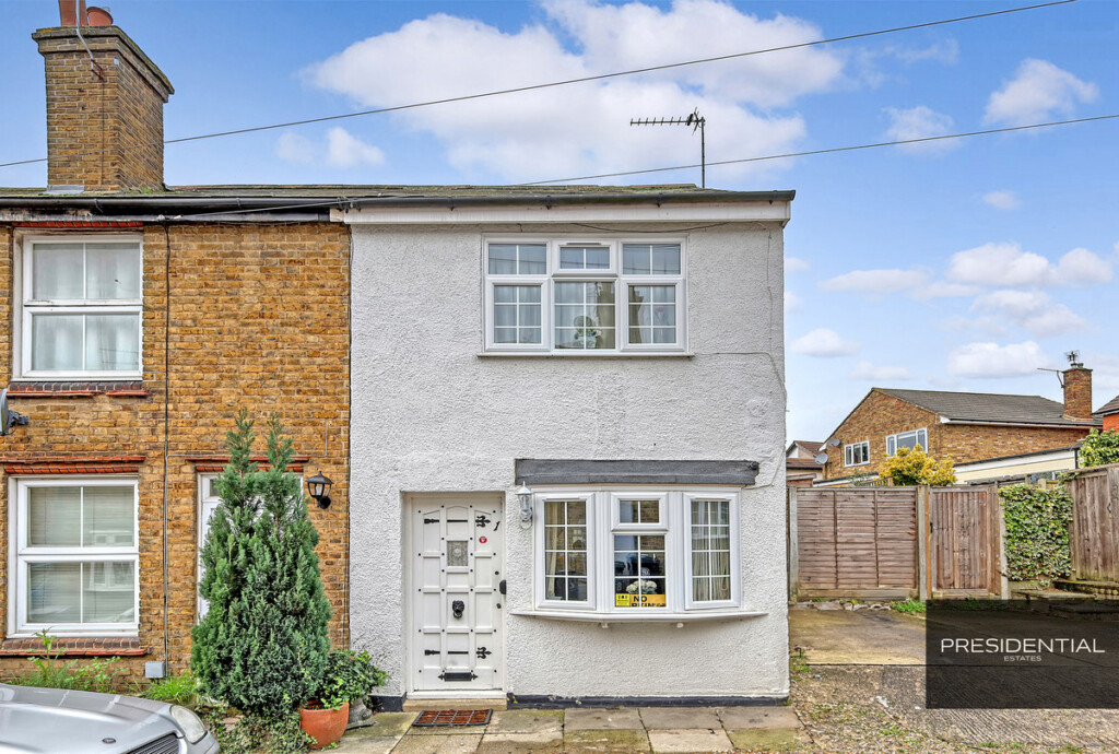 Longfield Cottages, Englands Lane, Loughton