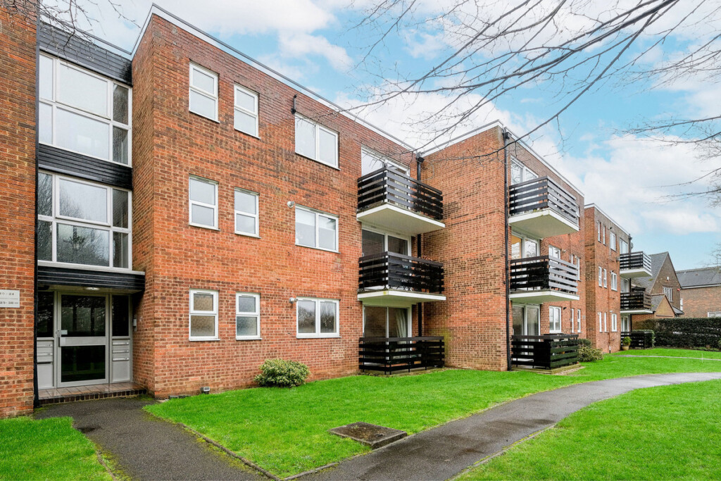 Parkmore Close, Woodford Green, IG8