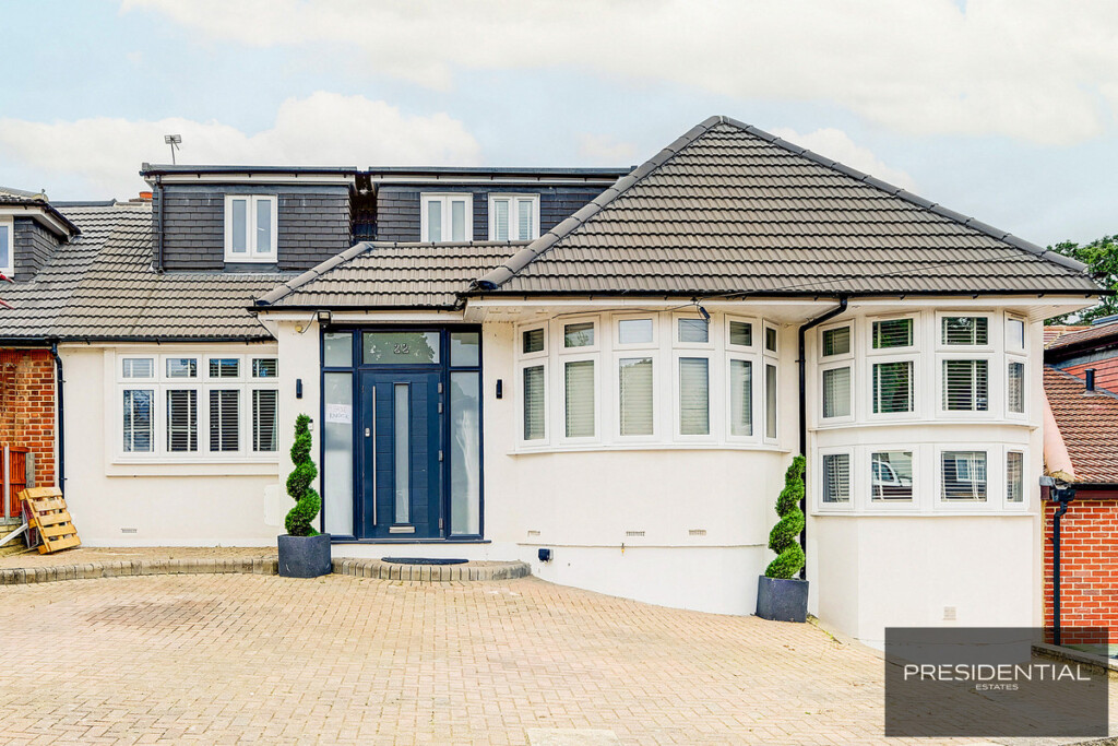 Bracken Drive, Chigwell, IG7