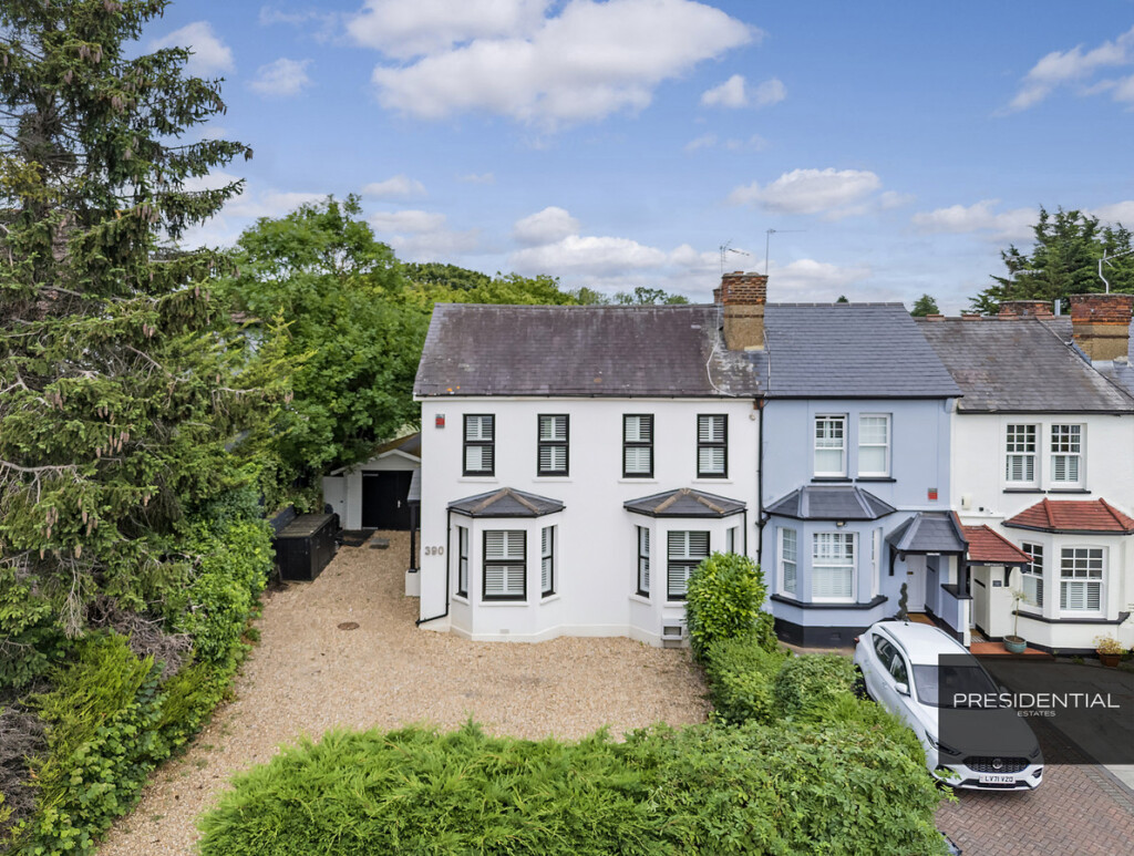 Fencepiece Road, Chigwell, IG7