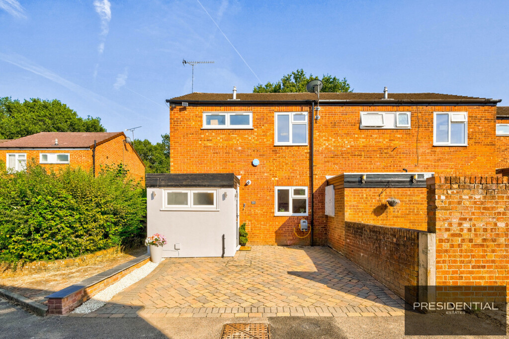 Austen Close, Loughton, IG10